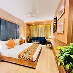 Hotel Royal Palace @ Patel Nagar Metro Station